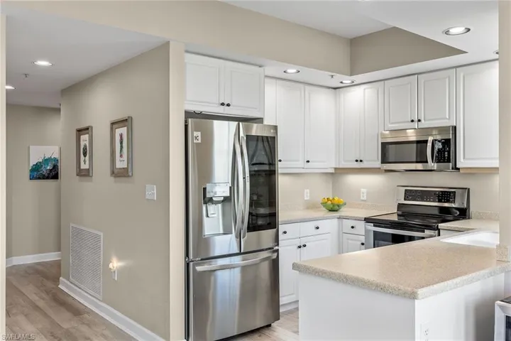 300  Dunes  BLVD, Naples, FL 34110