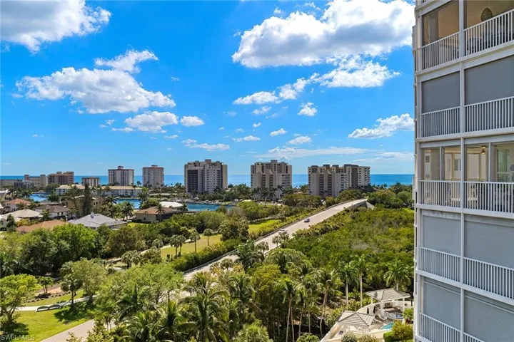 300  Dunes  BLVD, Naples, FL 34110