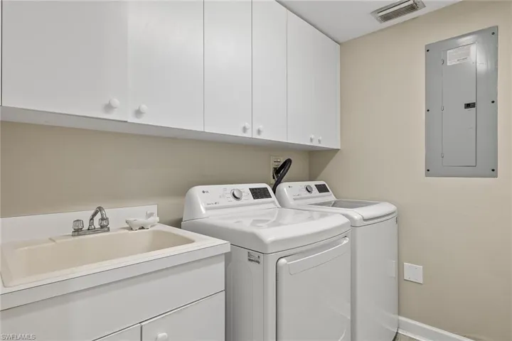 300  Dunes  BLVD, Naples, FL 34110
