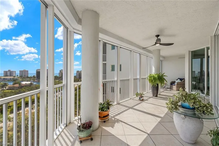 300  Dunes  BLVD, Naples, FL 34110