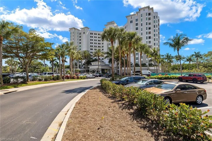 300  Dunes  BLVD, Naples, FL 34110
