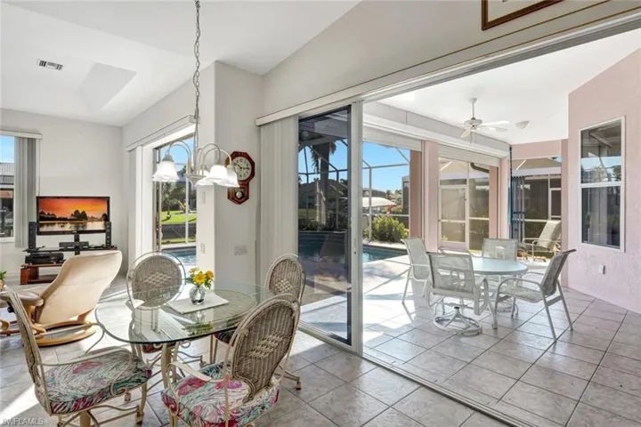 4315 Sw 22nd Ct, Cape Coral, Florida 33914