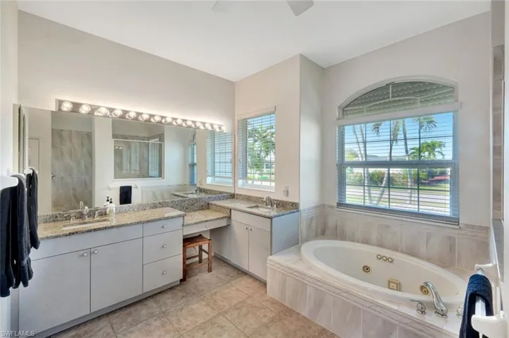4315 Sw 22nd Ct, Cape Coral, Florida 33914
