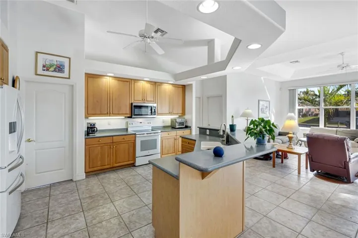 4315 Sw 22nd Ct, Cape Coral, Florida 33914