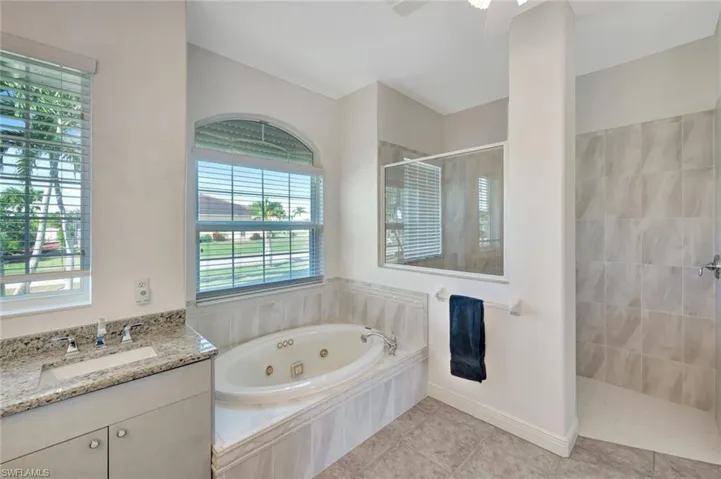 4315 Sw 22nd Ct, Cape Coral, Florida 33914