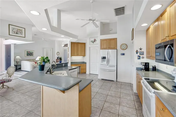 4315 Sw 22nd Ct, Cape Coral, Florida 33914