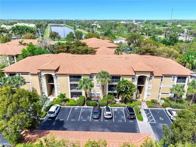 8940 Colonnades CT E # 721, BONITA SPRINGS FL 34135