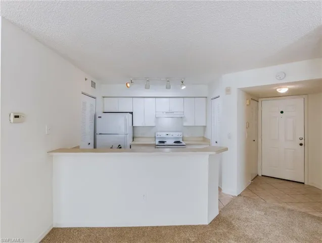 8940 Colonnades CT E # 721, BONITA SPRINGS FL 34135