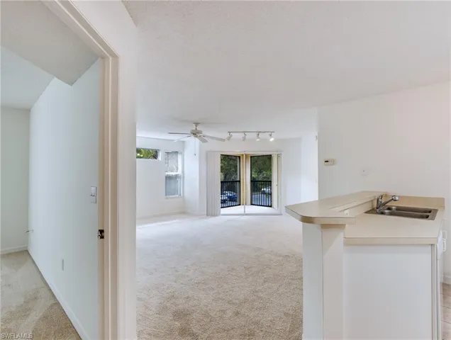 8940 Colonnades CT E # 721, BONITA SPRINGS FL 34135