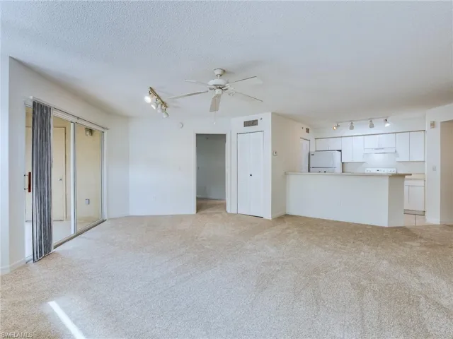 8940 Colonnades CT E # 721, BONITA SPRINGS FL 34135