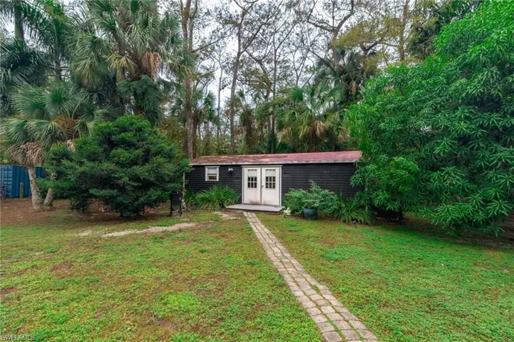 601  18th NW AVE, Naples, FL 34120
