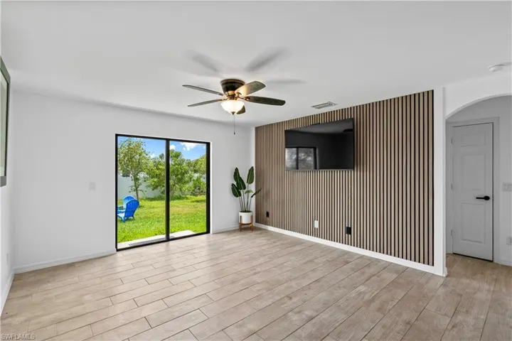 336 Ne 30th Ter, Cape Coral, Florida 33909