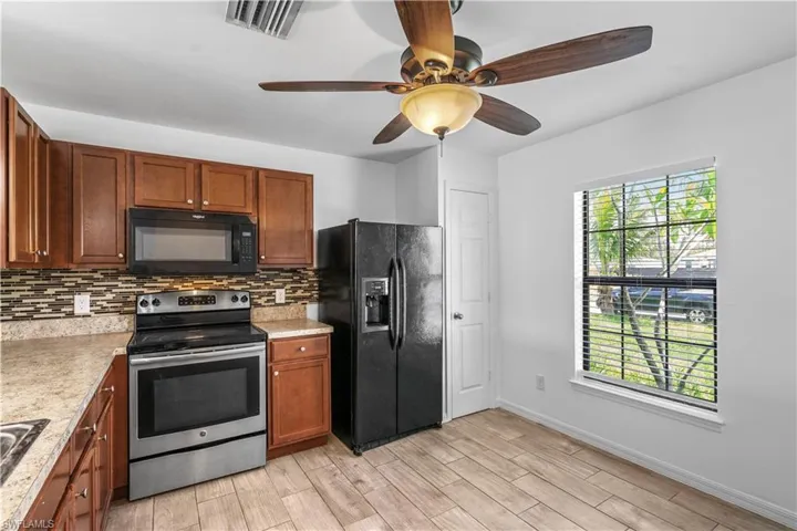 336 Ne 30th Ter, Cape Coral, Florida 33909