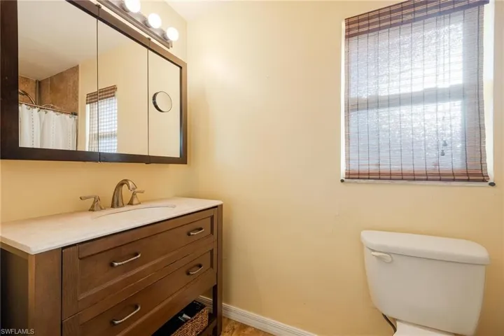 1011 Se 27th St, Cape Coral Fl 33904