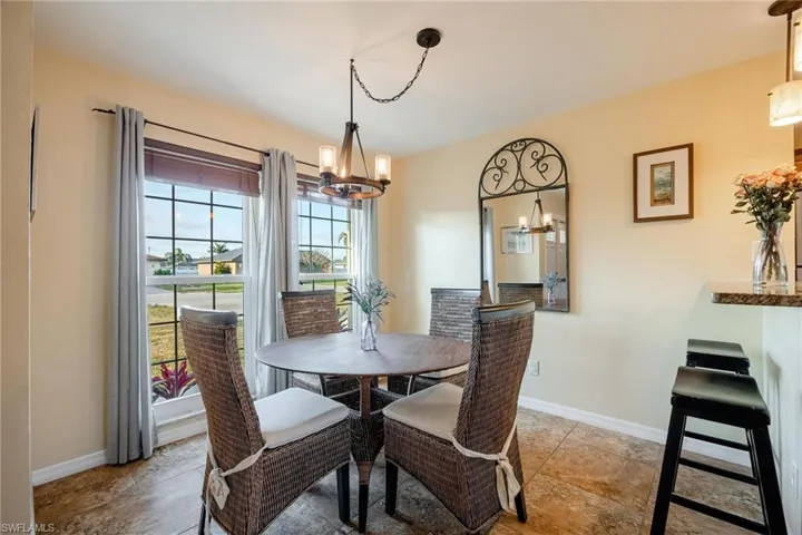1011 Se 27th St, Cape Coral Fl 33904