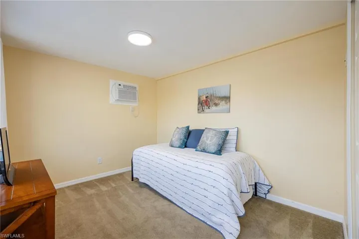 1011 Se 27th St, Cape Coral Fl 33904