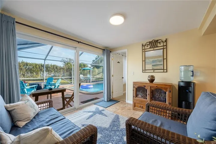 1011 Se 27th St, Cape Coral Fl 33904