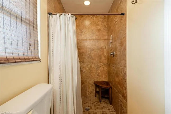 1011 Se 27th St, Cape Coral Fl 33904