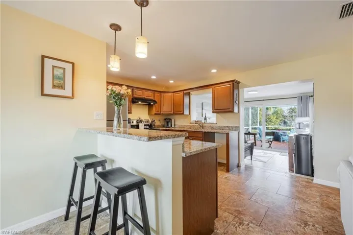 1011 Se 27th St, Cape Coral Fl 33904