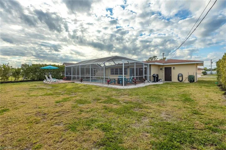 1011 Se 27th St, Cape Coral Fl 33904