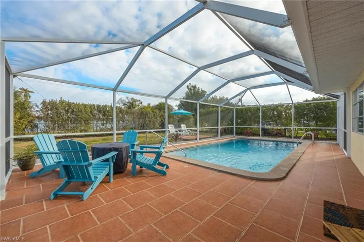 1011 Se 27th St, Cape Coral Fl 33904