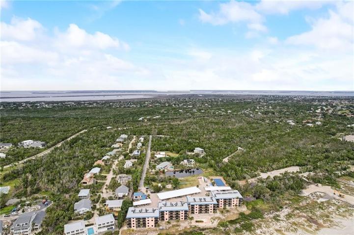 Aerial View Mid-Island Location