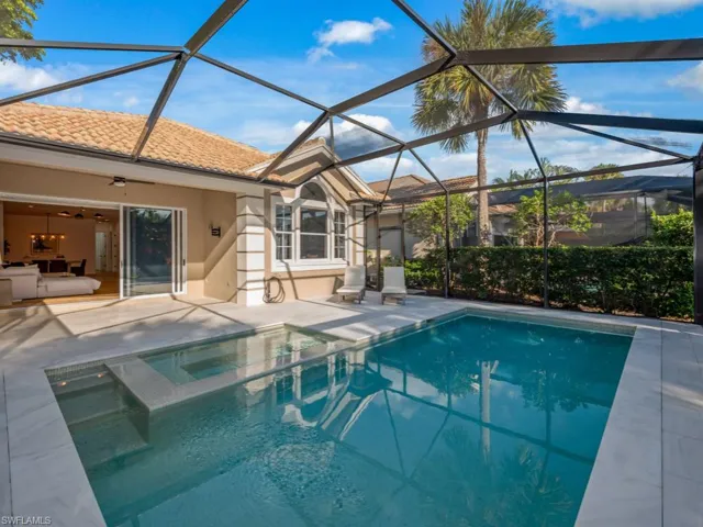 Pool with Hot Tub
