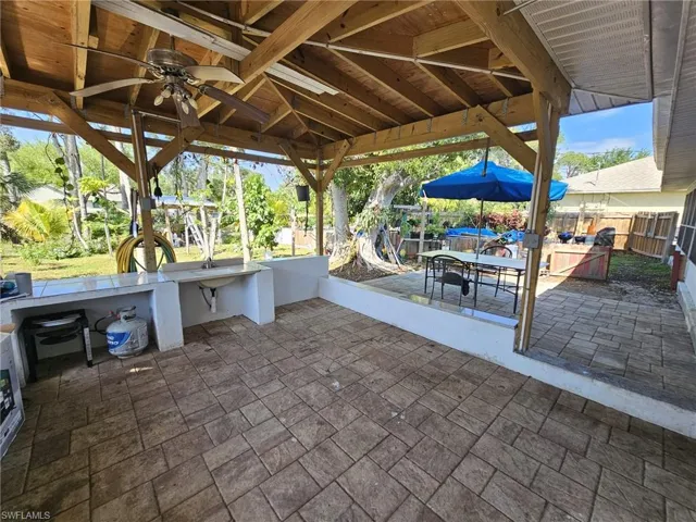 9189  San Carlos  BLVD, Fort Myers, FL 33967