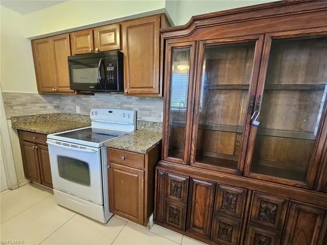 9189  San Carlos  BLVD, Fort Myers, FL 33967
