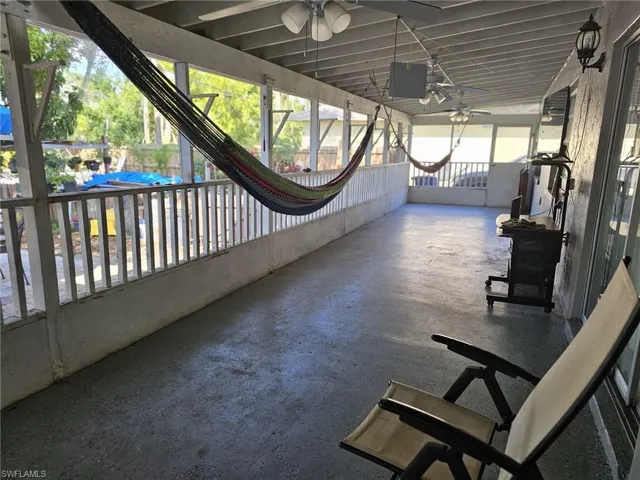 9189  San Carlos  BLVD, Fort Myers, FL 33967