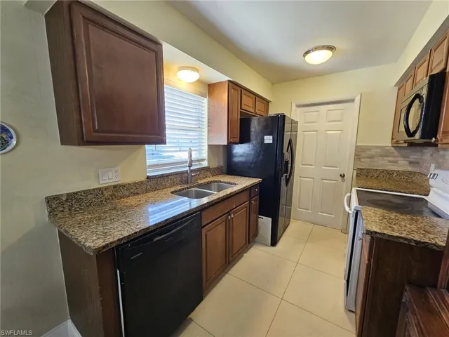 9189  San Carlos  BLVD, Fort Myers, FL 33967