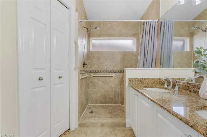3855  Groton  CT, Naples, FL 34112