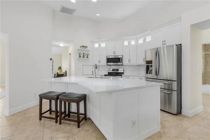 3855  Groton  CT, Naples, FL 34112