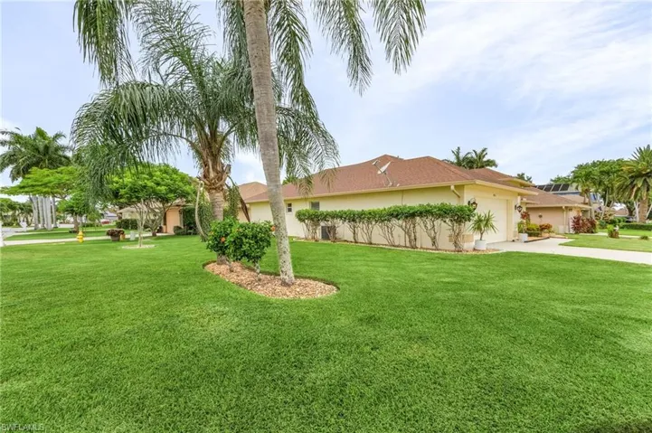 3855  Groton  CT, Naples, FL 34112