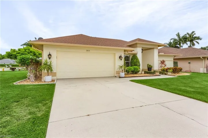3855  Groton  CT, Naples, FL 34112