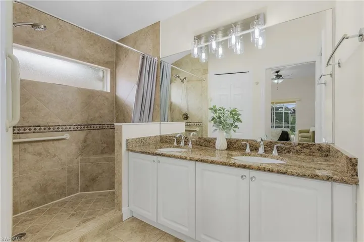 3855  Groton  CT, Naples, FL 34112