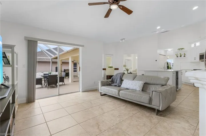 3855  Groton  CT, Naples, FL 34112