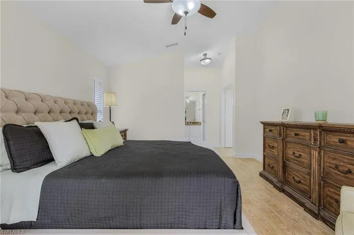 3855  Groton  CT, Naples, FL 34112