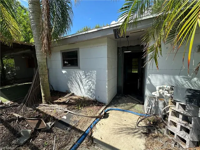 1132  Donald  RD, North Fort Myers, FL 33917