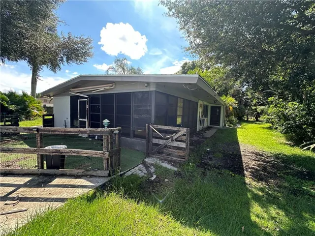 1132  Donald  RD, North Fort Myers, FL 33917