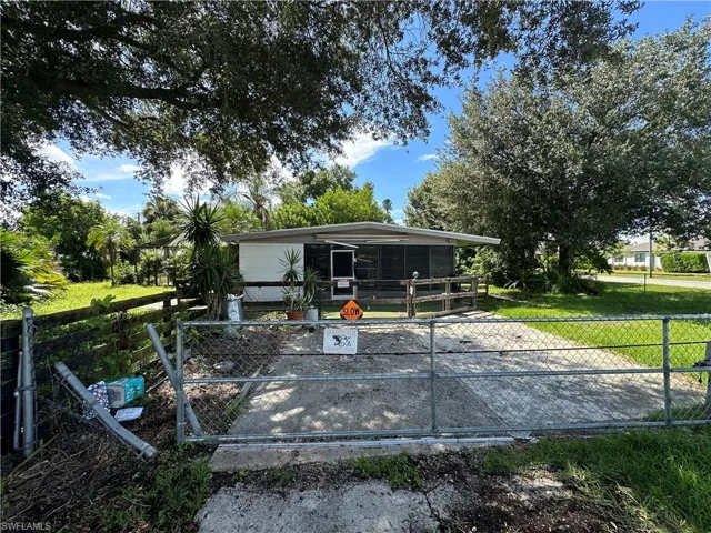 1132  Donald  RD, North Fort Myers, FL 33917
