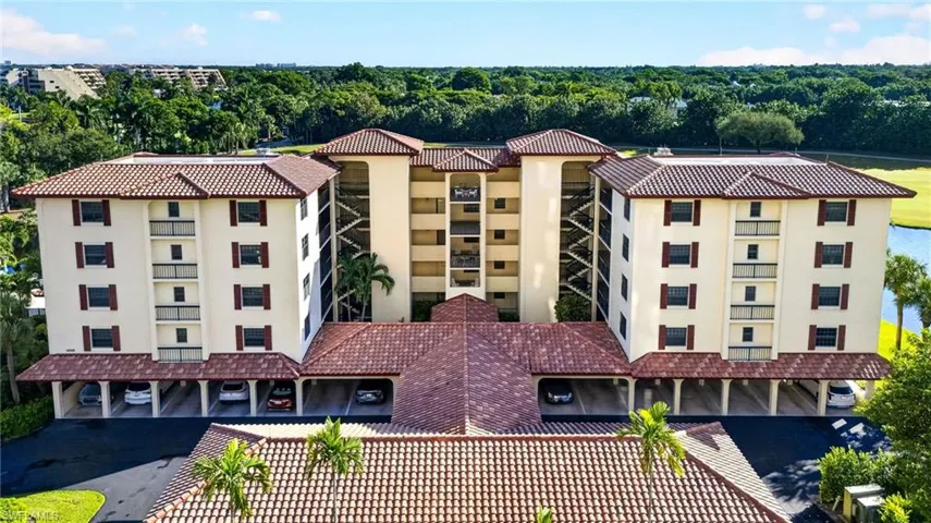 6060 Pelican Bay Blvd 505, Naples, Florida 34108