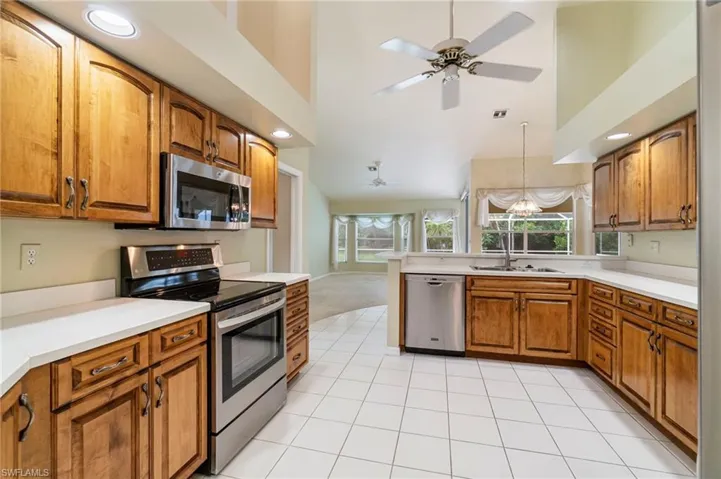 768  Belville  BLVD, Naples, FL 34104