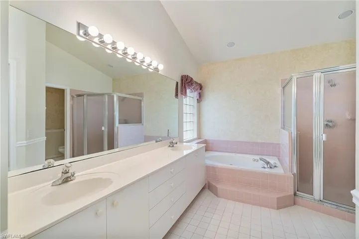 768  Belville  BLVD, Naples, FL 34104