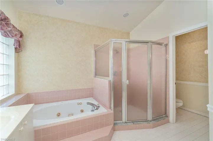 768  Belville  BLVD, Naples, FL 34104