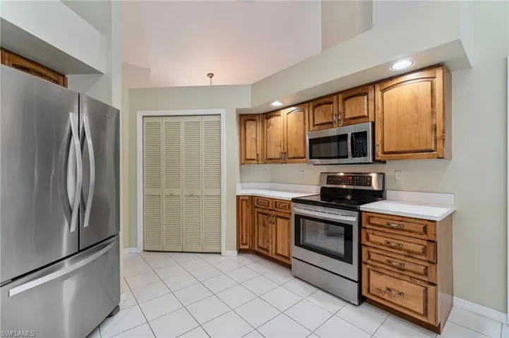 768  Belville  BLVD, Naples, FL 34104