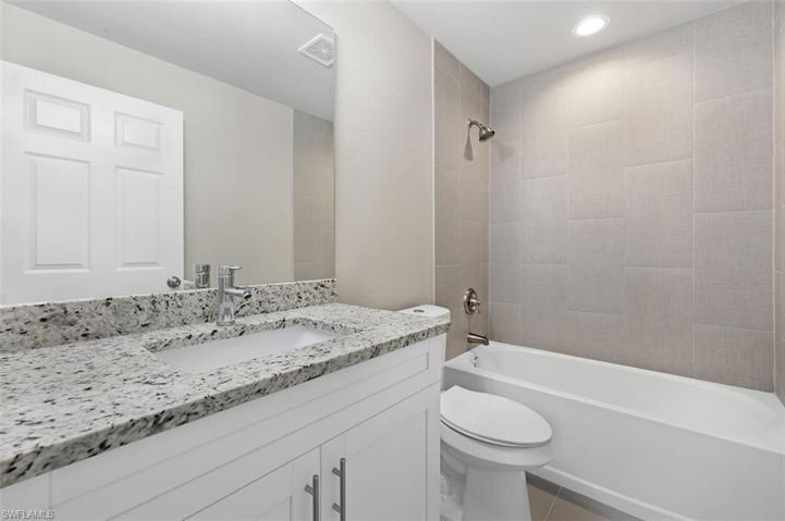 554  Wabasso S AVE, LEHIGH ACRES, FL 33974