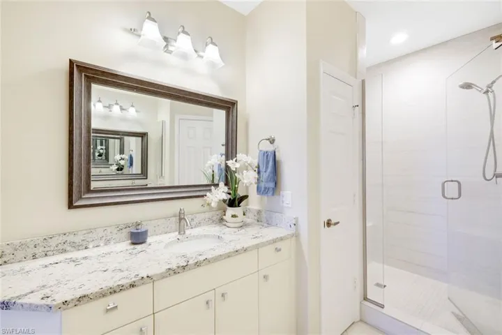 Large updated primary shower