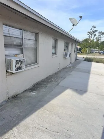 5620/5622  Eighth  AVE, Fort Myers, FL 33907