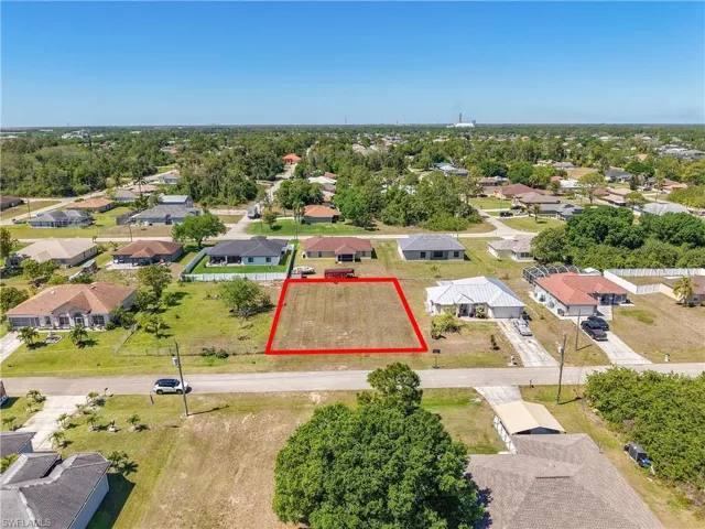 Birds eye view of property featuring a residential view